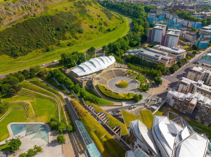 Areál moderního muzea Dynamic Earth.