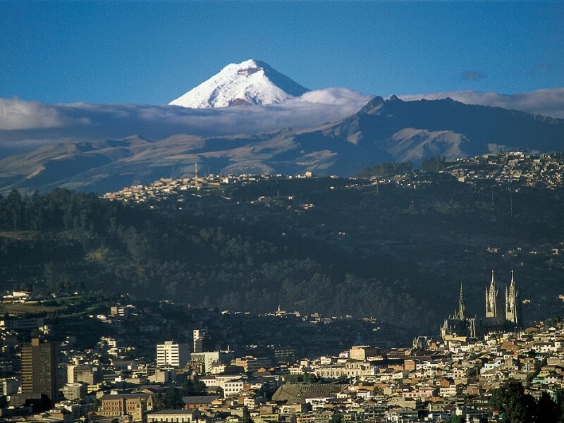 Sopka Cotopaxi v Ekvádoru blízko města Quito.