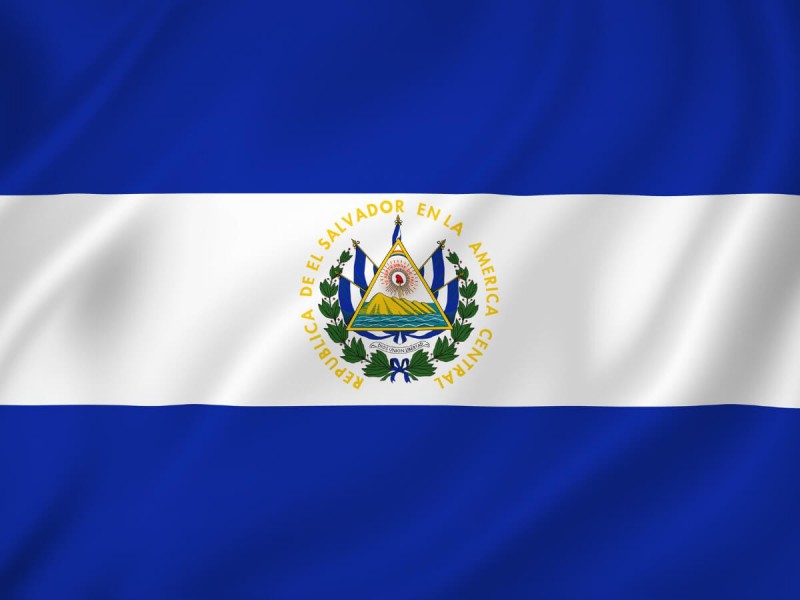 Vlajka El Salvadoru.