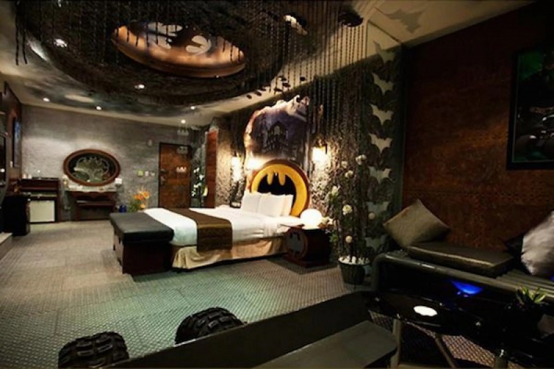 Hotelový pokoj ve stylu Batman.