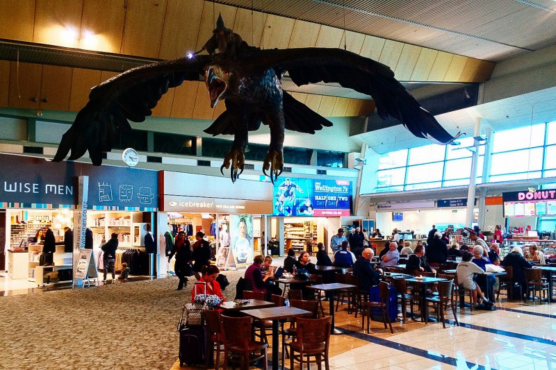Gandalf v příletové hale letiště Wellington