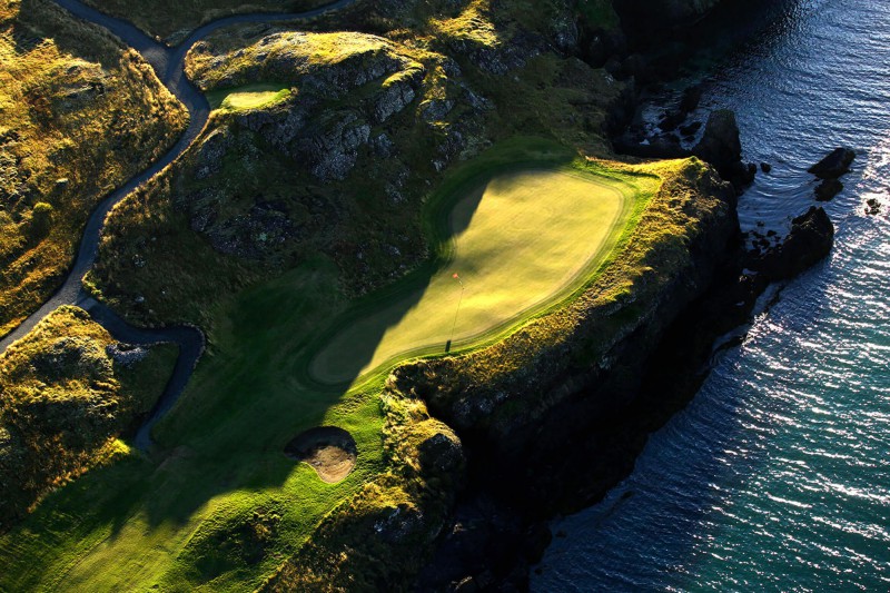 Golfové hřiště severně od Reykjavíku.