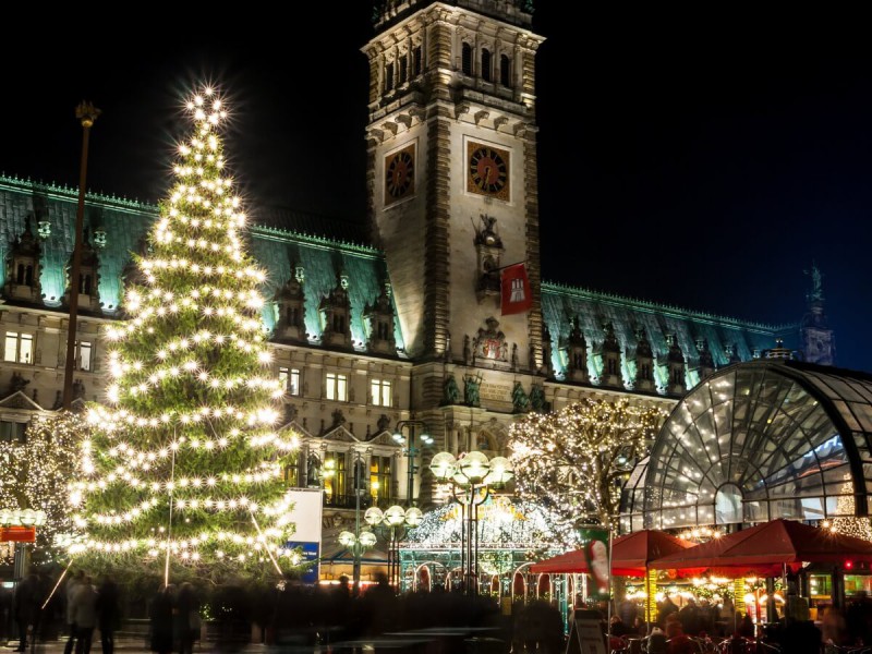 Vánoční trhy v Hamburku.