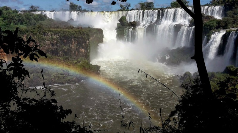 Mohutné vodopády Iguazu