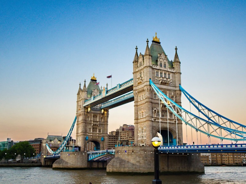 Tower Bridge v Londýně.