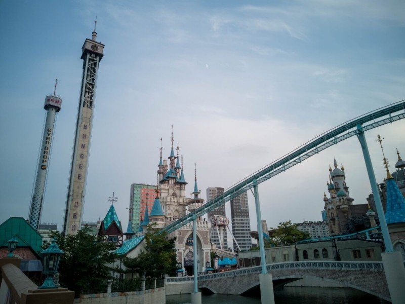 Zábavní park Lotte World v Jižní Koreji.