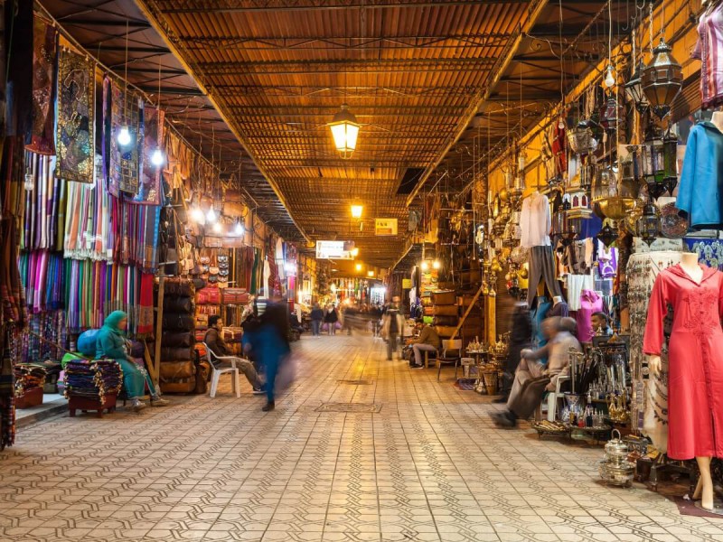 Pouliční trhy v Medině v Marrákeši.