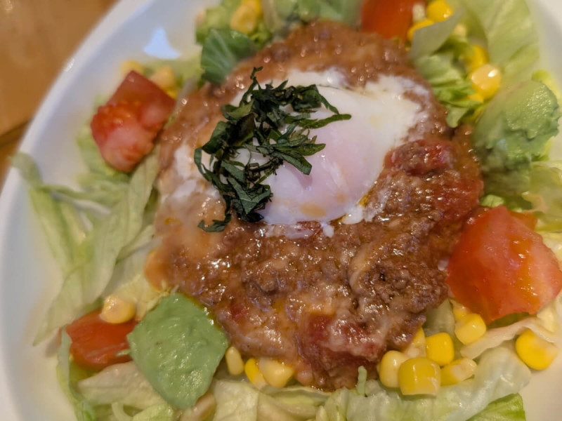 Okinawské taco rice.