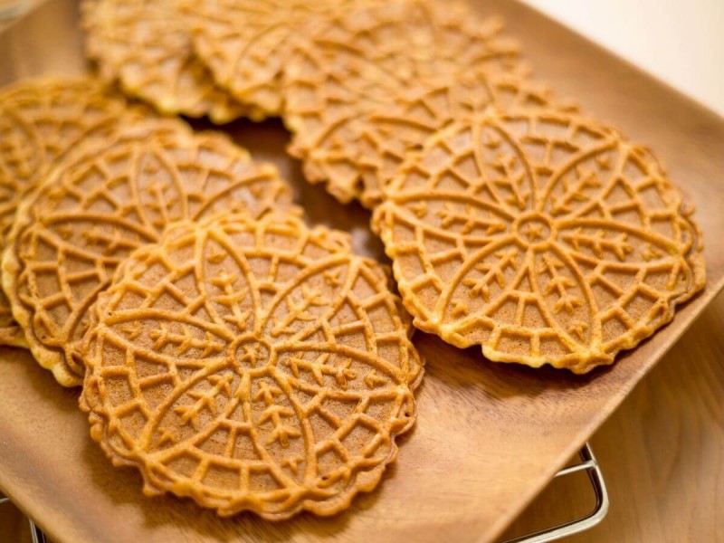 Vzorované italské sušenky Pizzelle.