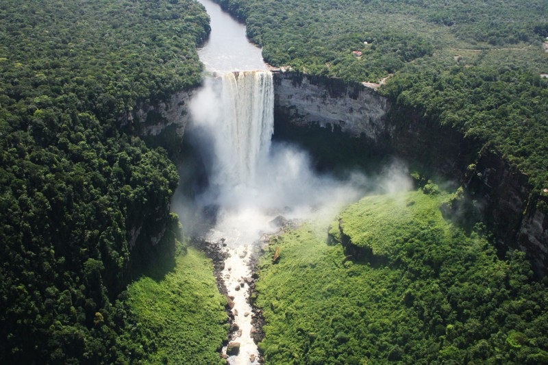 vodopád Kaieteur v Guyana