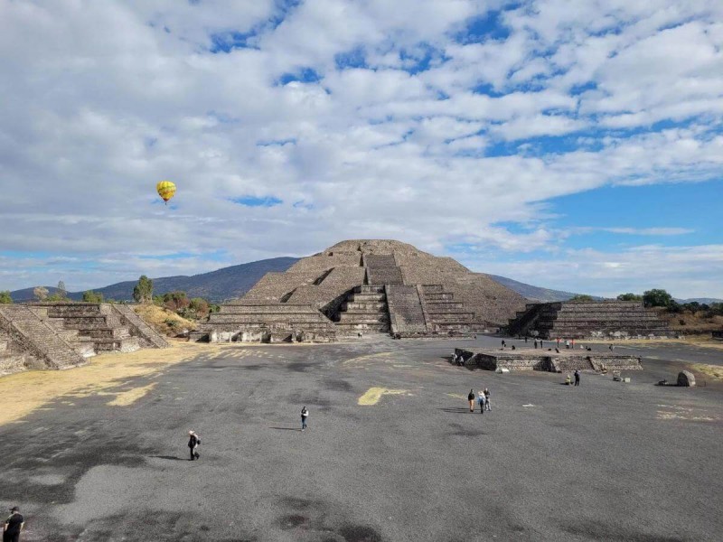 Pyramida měsíce v Mexiku.