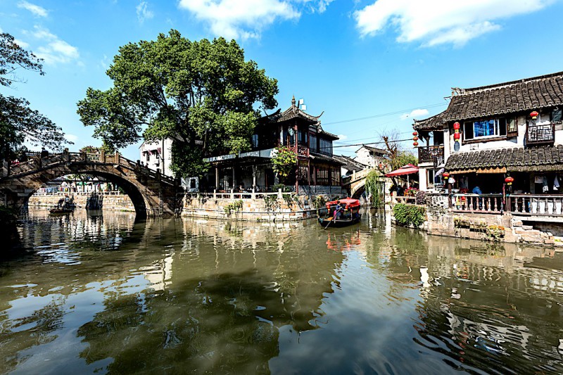 Starobylé vodní město Fengjing.