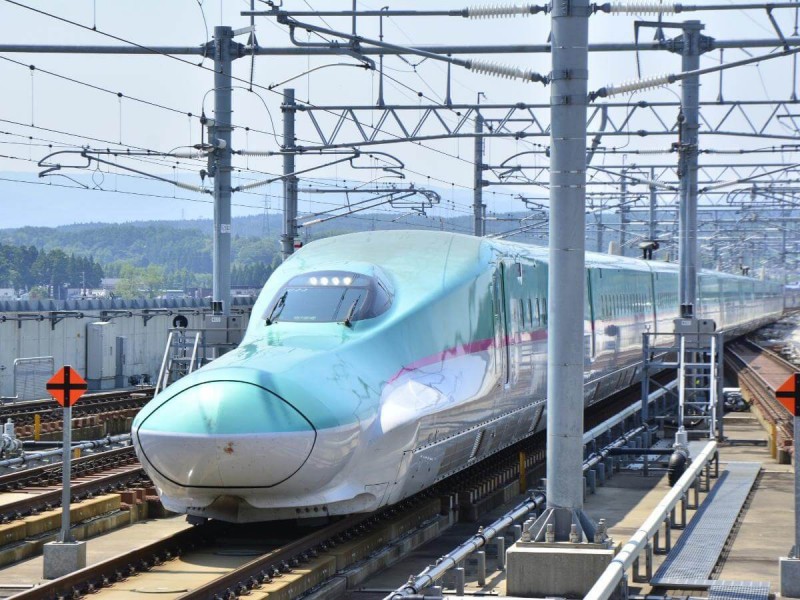 Vysokorychlostní vlak Shinkansen H5.
