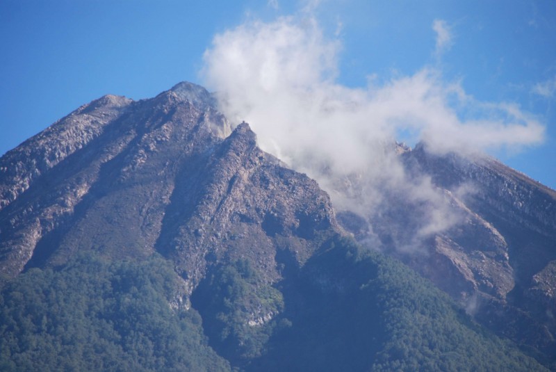 Sopka Ebulobo v Indonésii