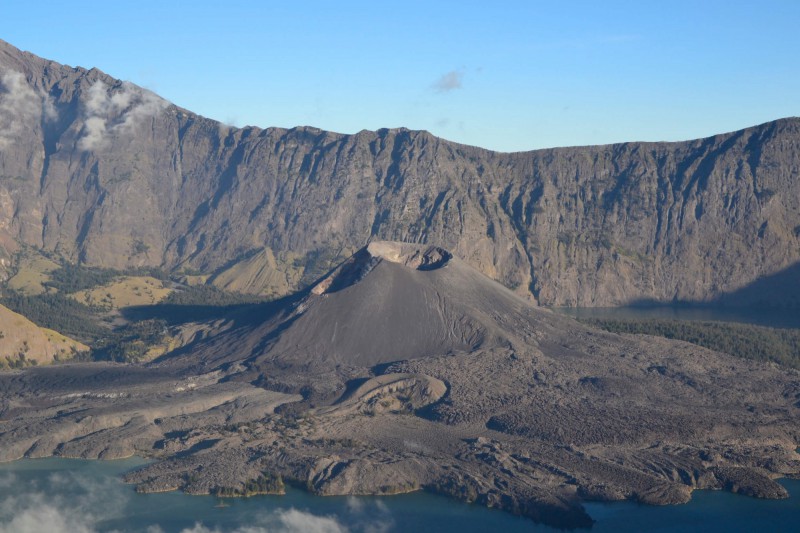 Malá sopka v sopce Rinjani