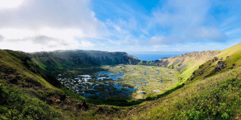 Sopka Rano Kau na Velikonočním ostrově