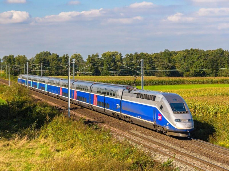 Francouzský vlak TGV Duplex.