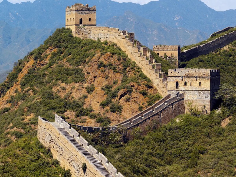 Převýšení a stoupání schodů Velké čínské zdi.