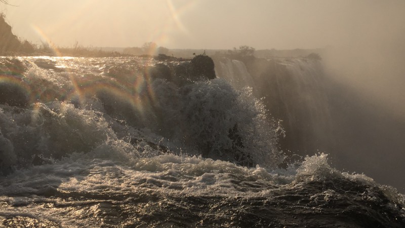 Východ slunce, Vic falls