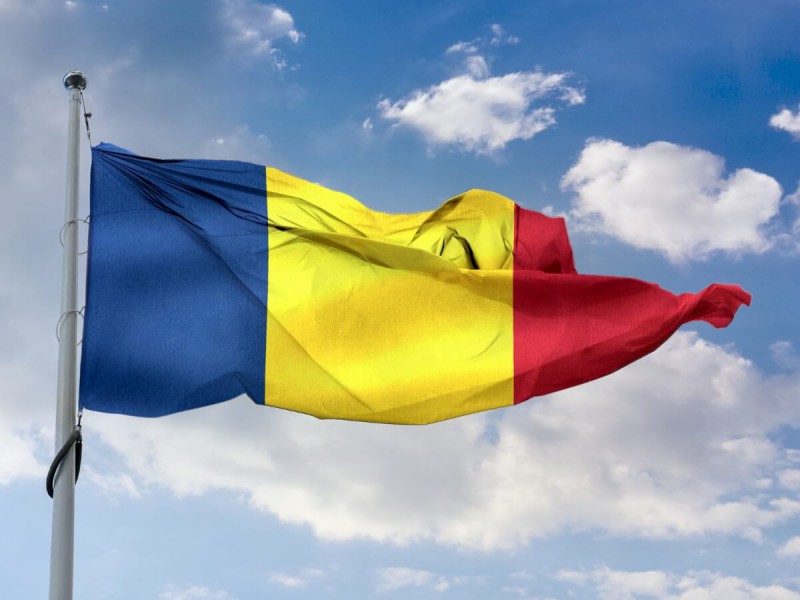 Stejná vlajka Rumunska a Čadu.