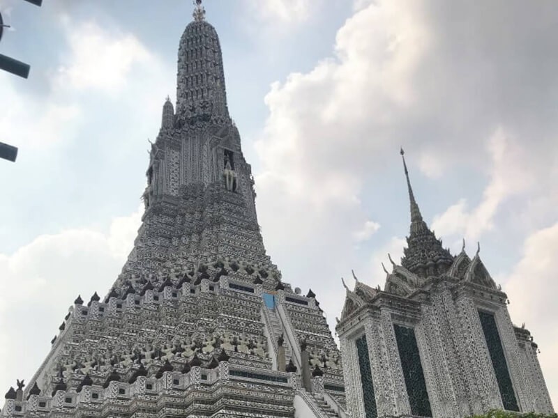 Wat Arun, nazývaný také Porcelánová stúpa.