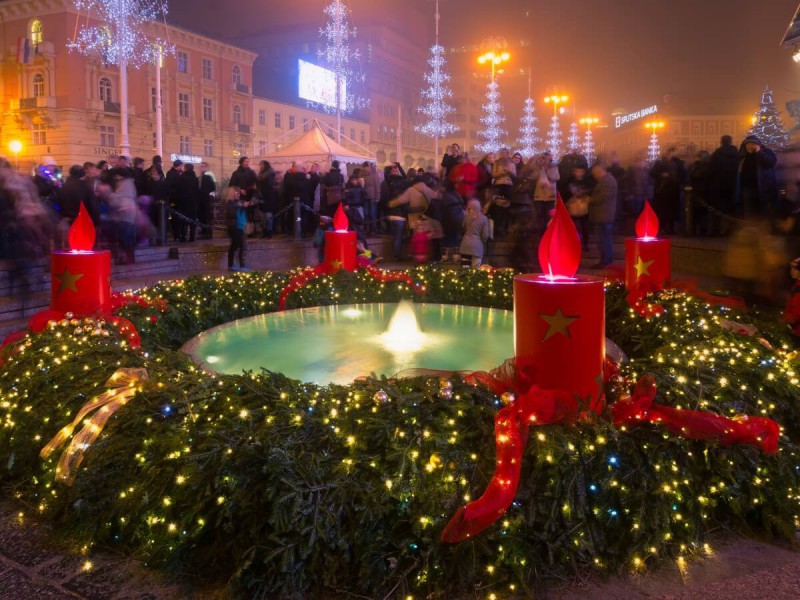 Vánoční trhy v Záhřebu.