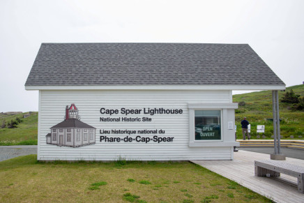 Kousek od hlavního města se nachází nejvýchodnější bod Severní Ameriky Cape Spear.