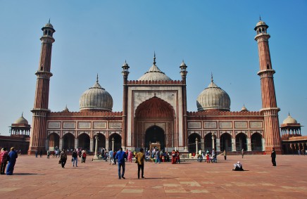 Uvidíme největší a nejkrásnější mešitu celé země - Masjad Jamid