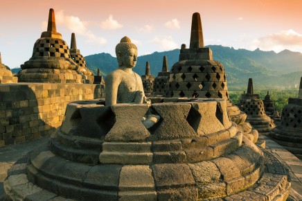 Borobudur patří k nejkrásnějším památkách Indonésie 