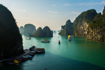 Halong Bay je fascinující