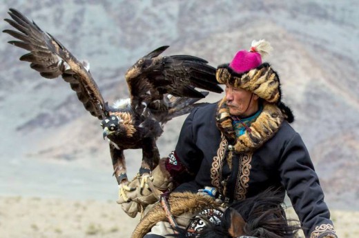 Vztah lovce a jeho orlice je dojemný
