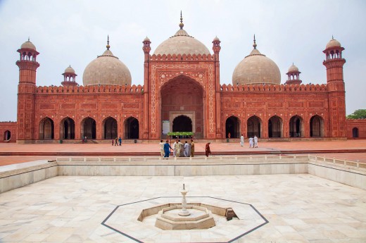 Lahore nabízí kromě neskutečné atmosféry i mnoho architektonických skvostů, které jsou absolutně bez turistů