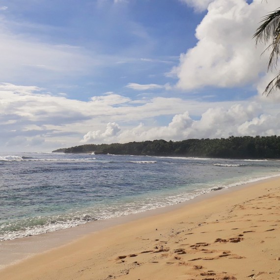 Kostarická pláž láká k odpočinku 