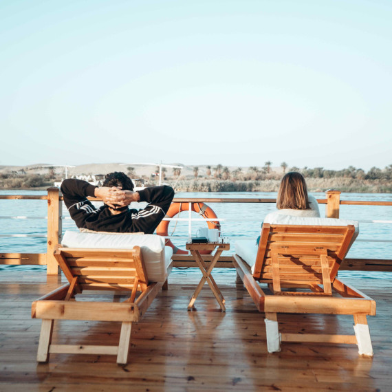 Klíčem k zážitkům této cesty jsou 4 noci na plachetnici jako vystřižené z románů Agathy Christie.