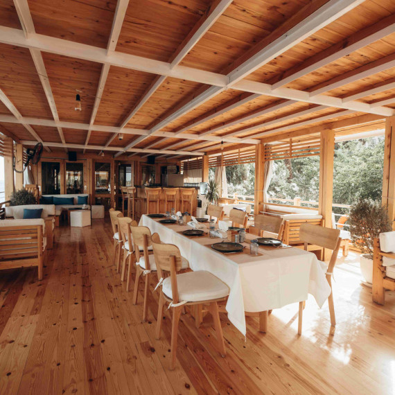 Plná penze připravovaná čerstvě a jen pro vás. K tomu tea time v pět. Gurmánské zážitky každý den.