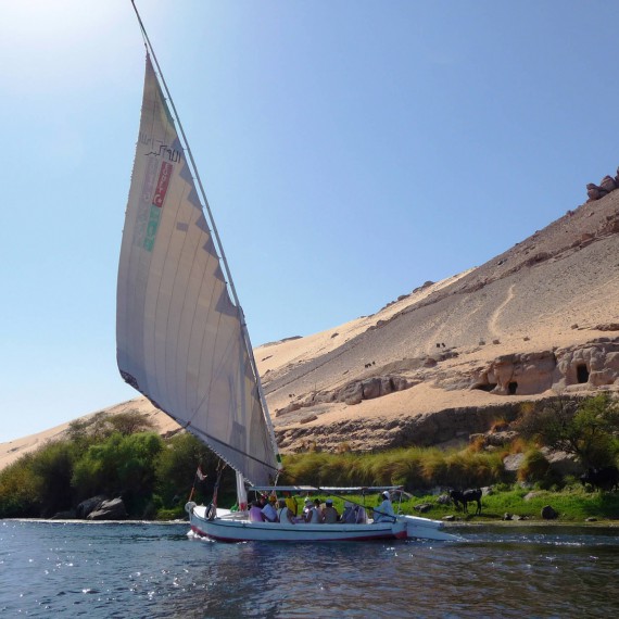 Na druhý břeh se přeplavíme felukou