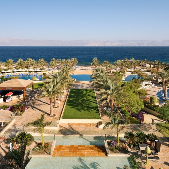 Velký resort s množstvím atrakcí a prostoru  Mövenpick Resort & Spa Tala Bay Aqaba 