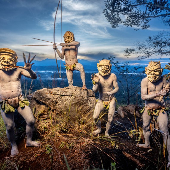 Bojovníci kmene Asaro Mudman