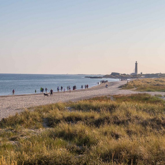 Krásná pláž, na které si vychutnáme výhledy na širé moře. Uhodnete které?
