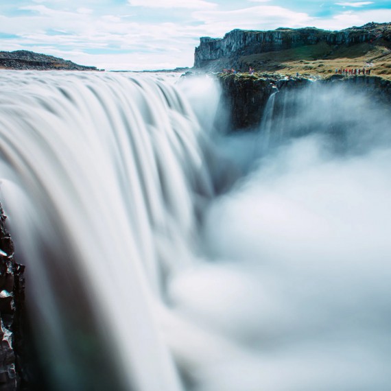 Slavný vodopád Detifoss, druhý nejmohutnější vodopád Evropy