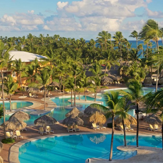 Rozlehlý areál Iberostar Bavaro uspokojí všechny Vaše potřeby. Sport, relax, restaurace anebo prostor na meditaci?