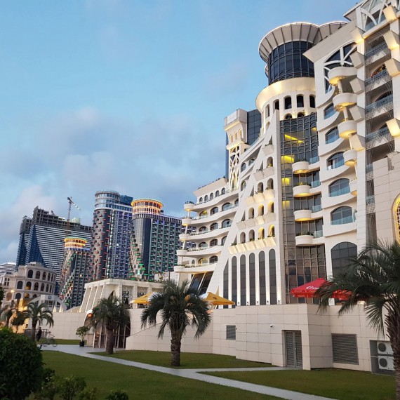 Batumi se změnilo na lákavé město plné hotelů a luxusních resortů