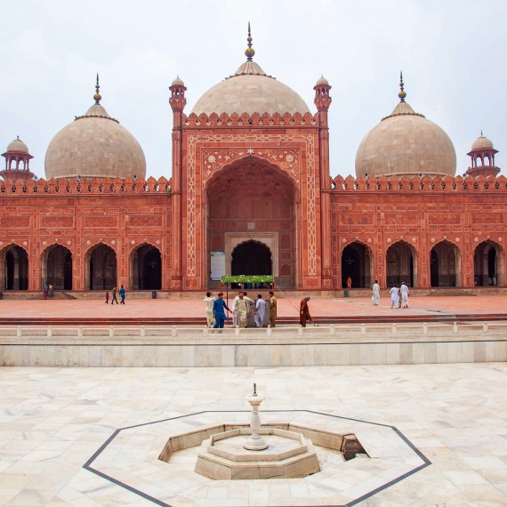 Lahore nabízí kromě neskutečné atmosféry i mnoho architektonických skvostů, které jsou absolutně bez turistů