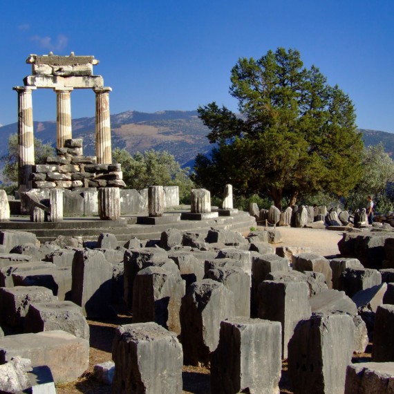 Poznáte nejkrásnější zákoutí starověkých Delf na vlastní kůži
