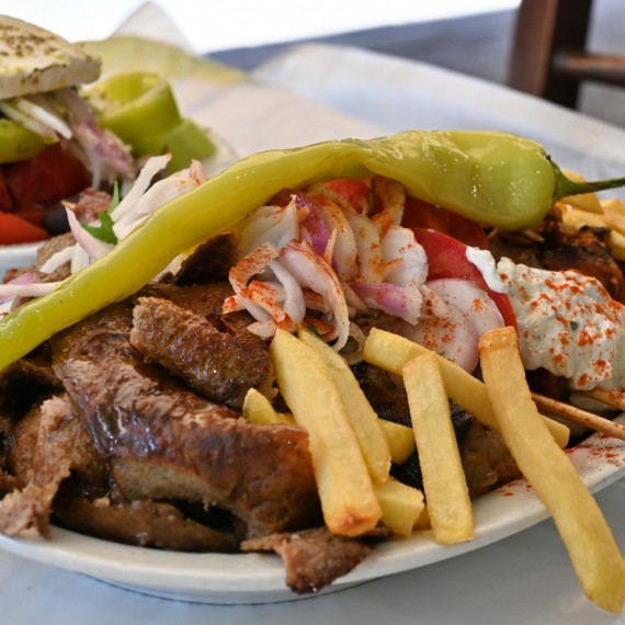 Řeckou kuchyni si zamilujete od prvního dne naší cesty