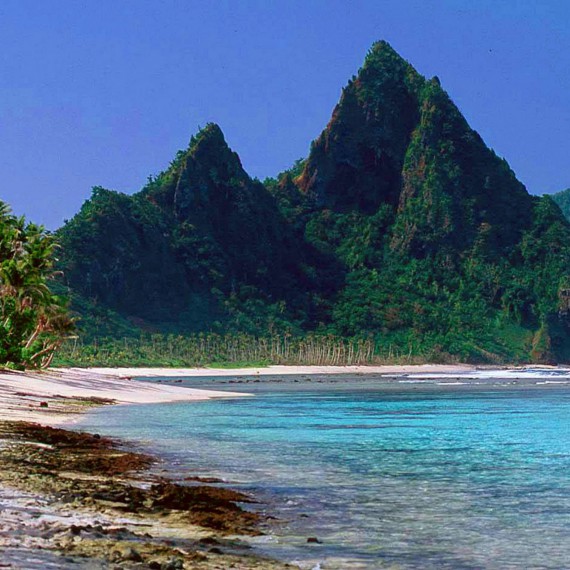 Špičaté vrcholký dělají z ostrova kouzelné místo