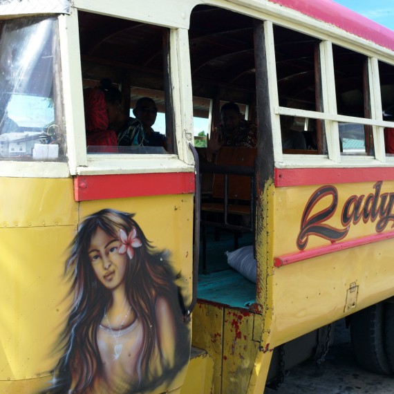 Typický autobus na ostrově Samoa 
