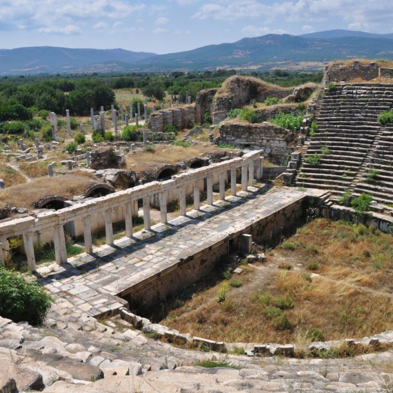 Divadlo ve starověkém městě Aphrodisias není největší v Turecku, ale je mimořádně malebné