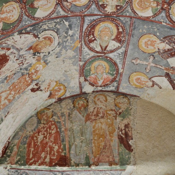 Tipli byste si, kolik krásných a vzácných kostelů s freskami se ukrývá mezi tufovými skalami Kapadokie? Budete nadšeni z těchto pohledů!