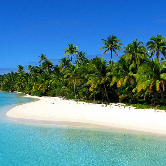 Zabořte nohy do bílého písku, hýčkejte se sluncem a odpočívejte